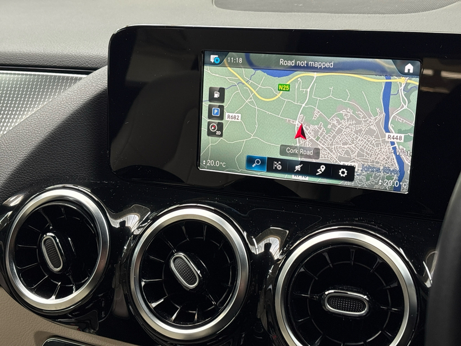 2021 Mercedes-Benz GLA Class - image 11