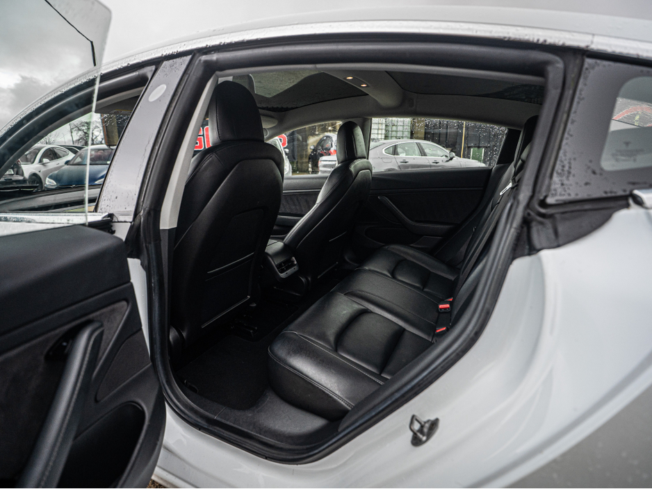 2019 Tesla Model 3 192 Tesla Model 3/New NCT/Irish/1yr warranty €19,888