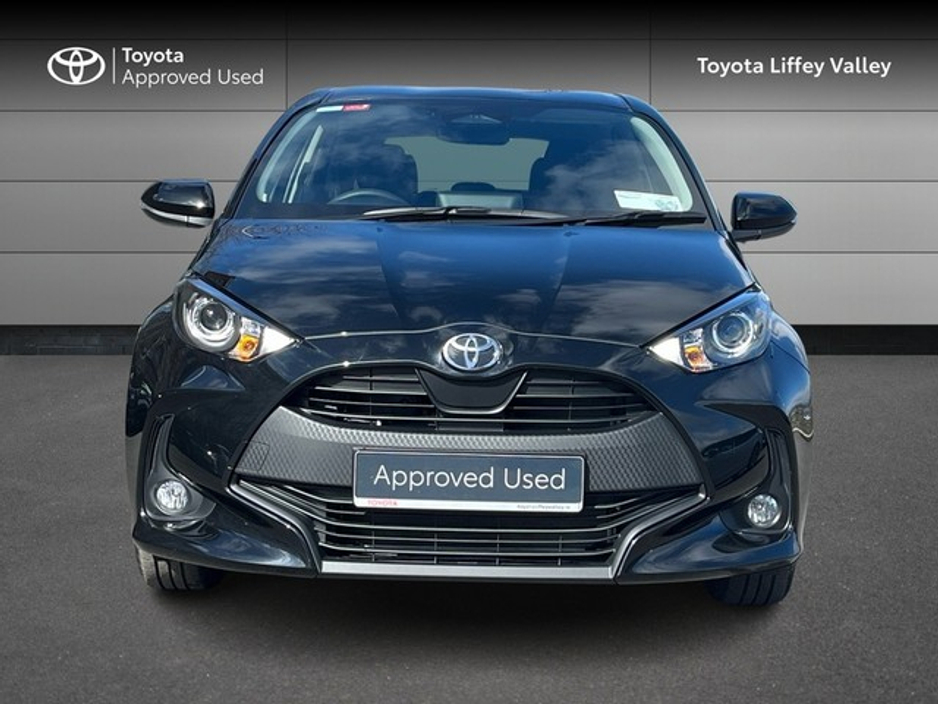 2025 Toyota Yaris - image 5