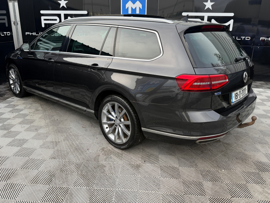 2018 Volkswagen Passat - image 7