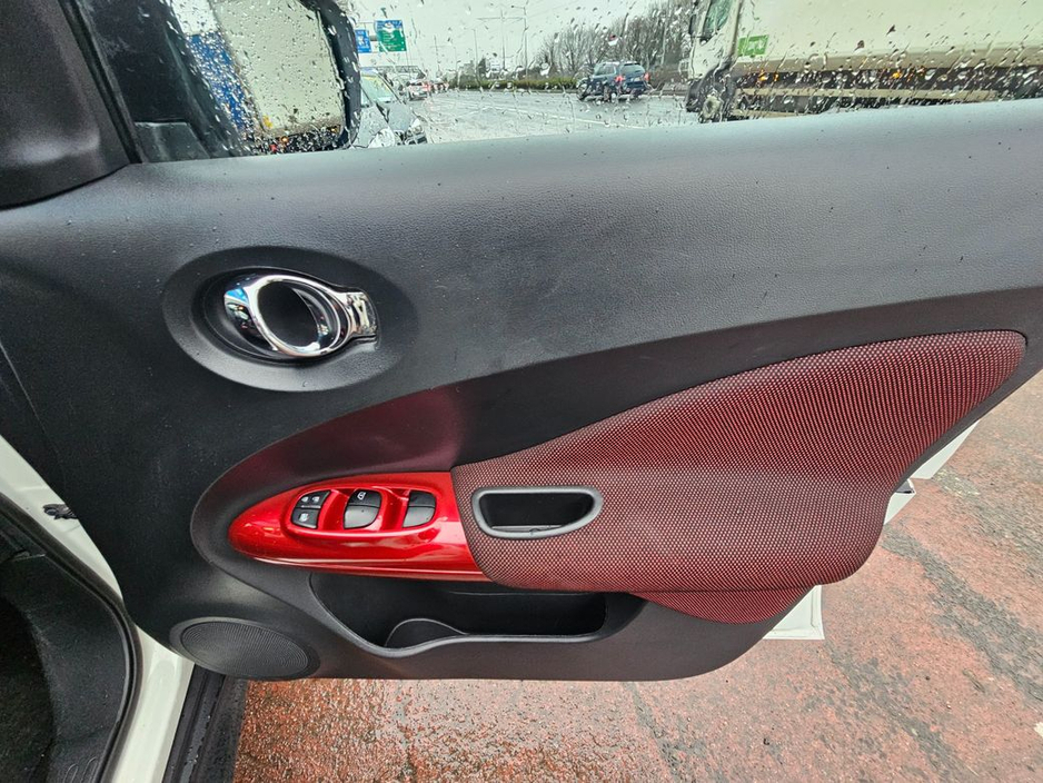 2016 Nissan Juke - image 27