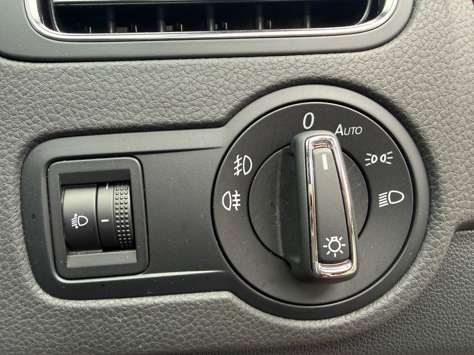 2015 Volkswagen Polo 1.2 TSI 3DR 90HP Comfortline + €11,390