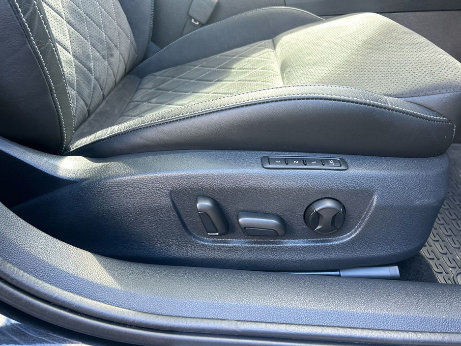 2024 Skoda Superb - image 18