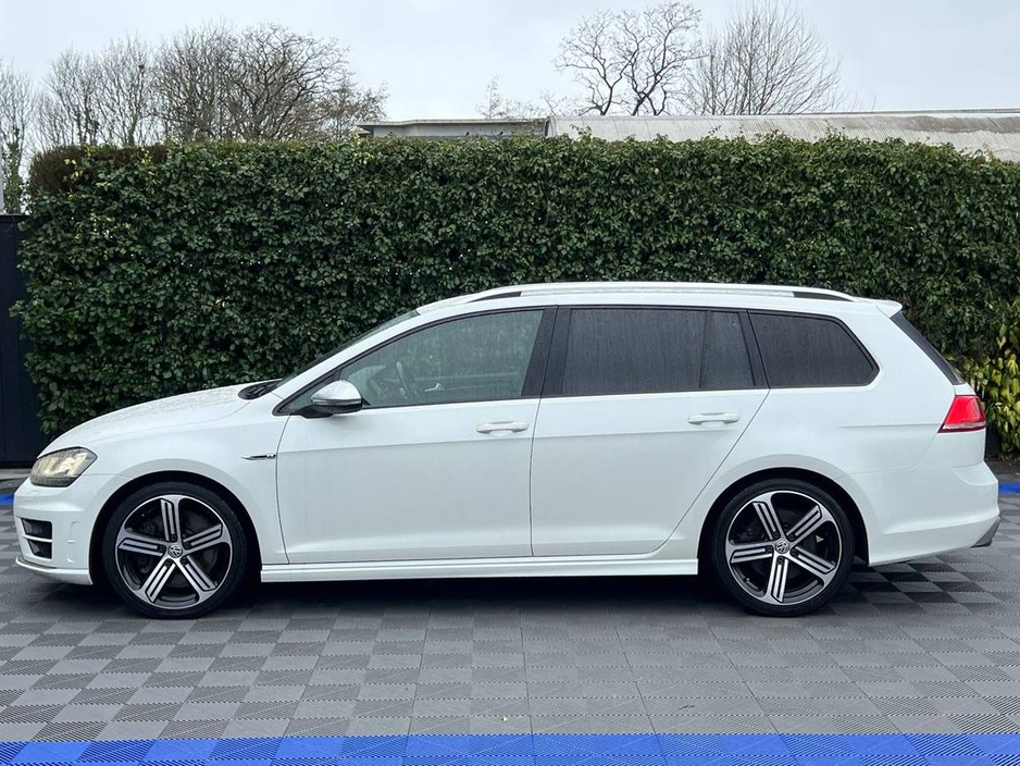 2017 Volkswagen Golf R VARIANT 4MOTION 2.0 TSI // APPLE CARPLAY/ANDROID AUTO // 18" CADIZ ALLOYS // LEATHER SPORT SEATS €26,900