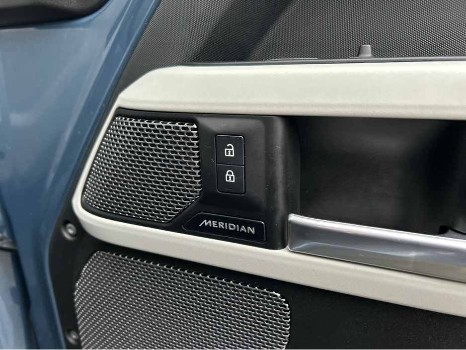 2023 Land Rover Defender 3.0D 110 SE 3 Seat Commercial €50,365