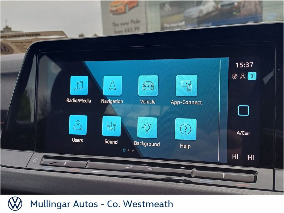 2021 Volkswagen Golf - image 17