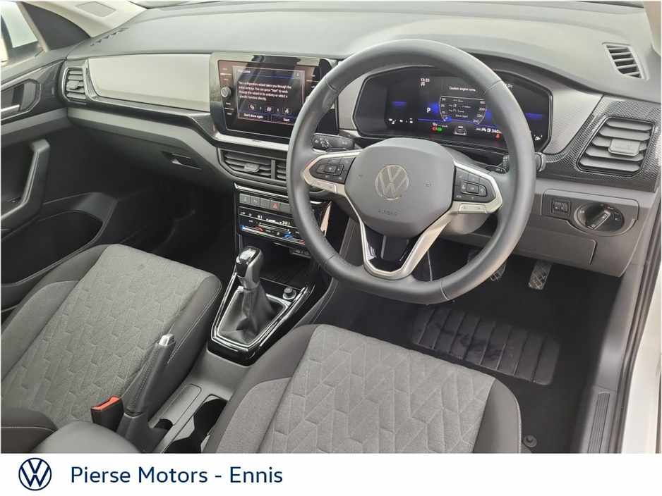 2025 Volkswagen T-Cross - image 2