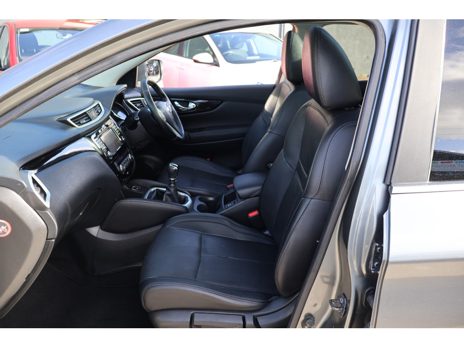 2017 Nissan Qashqai - image 29