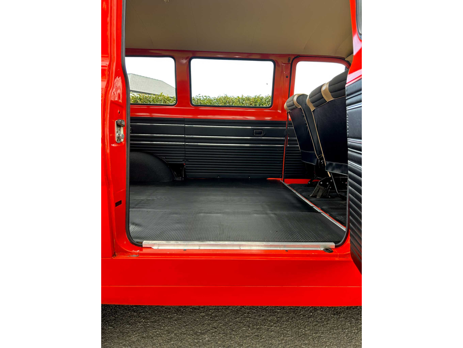 1976 Ford Transit Custom Kombi - image 22