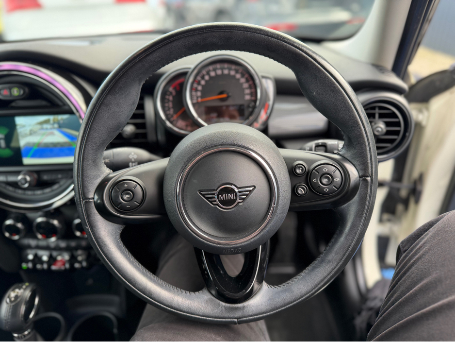 2019 MINI Hatch - image 18