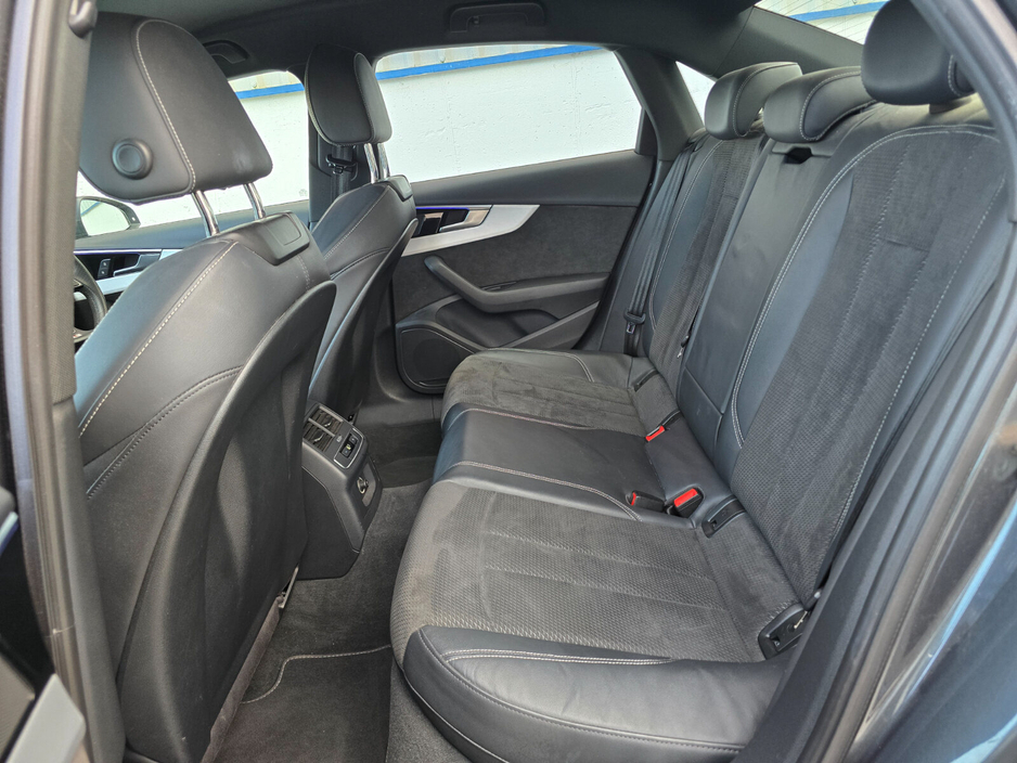 2020 Audi A4 - image 26