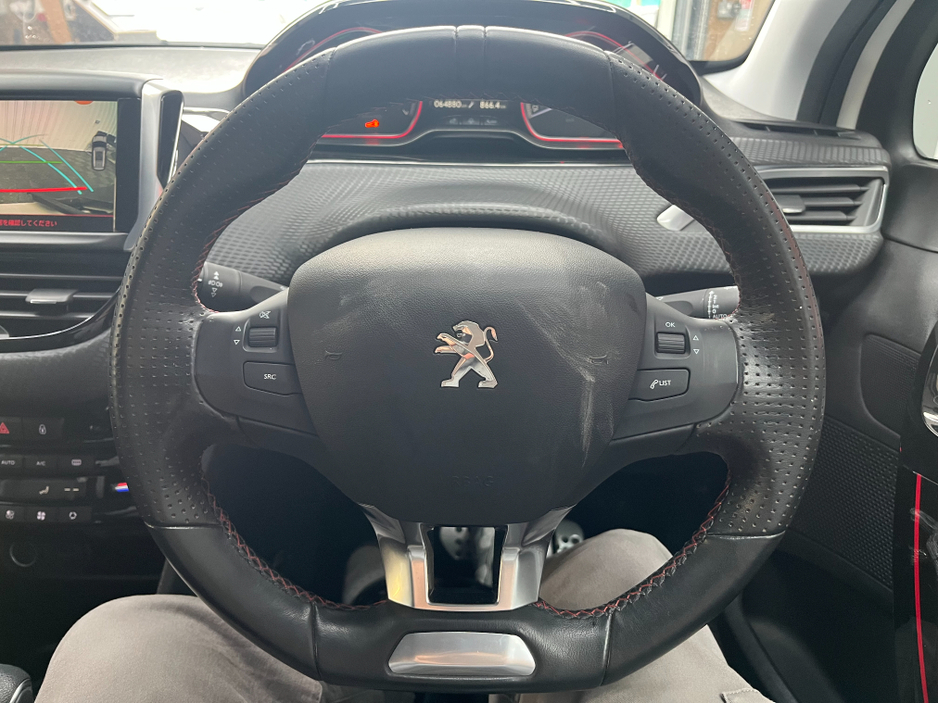 2019 Peugeot 2008 - image 10