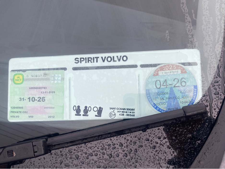 2012 Volvo V60 - image 12