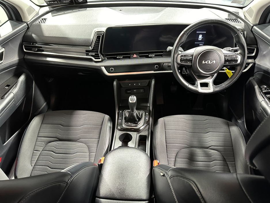 2023 Kia Sportage - image 9