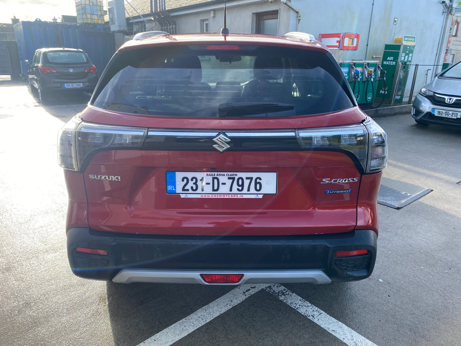 2023 Suzuki S-CROSS S-Cross 1.5 Full Hybrid Motion AGS €25,950