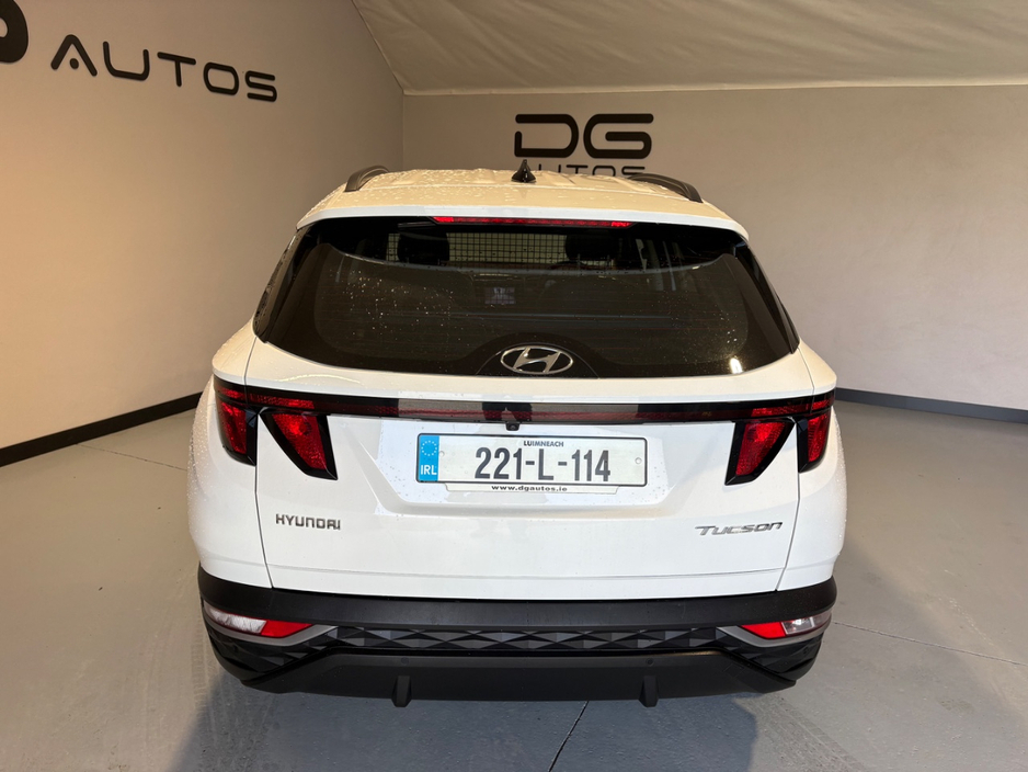2022 Hyundai Tucson - image 4