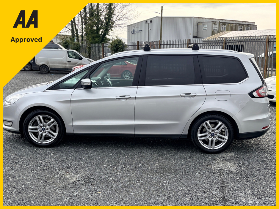 2019 Ford Galaxy - image 6