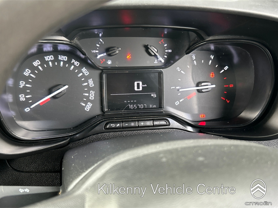 2021 Citroen Berlingo - image 17