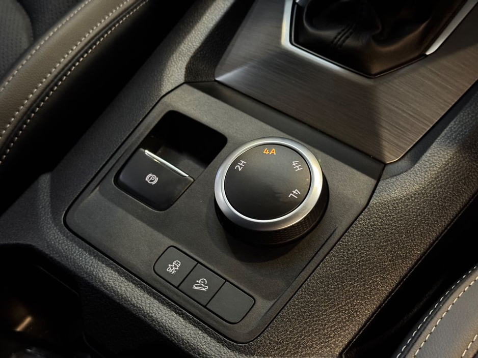 2025 Volkswagen Amarok - image 17