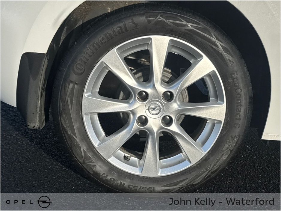 2023 Opel Corsa - image 6