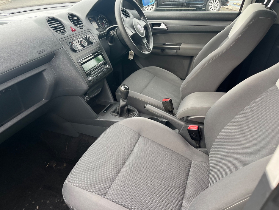 2014 Volkswagen Caddy - image 17