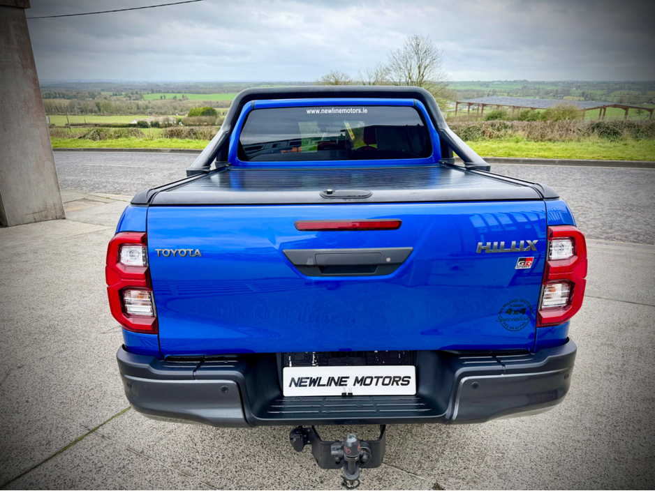 2023 Toyota Hilux - image 10