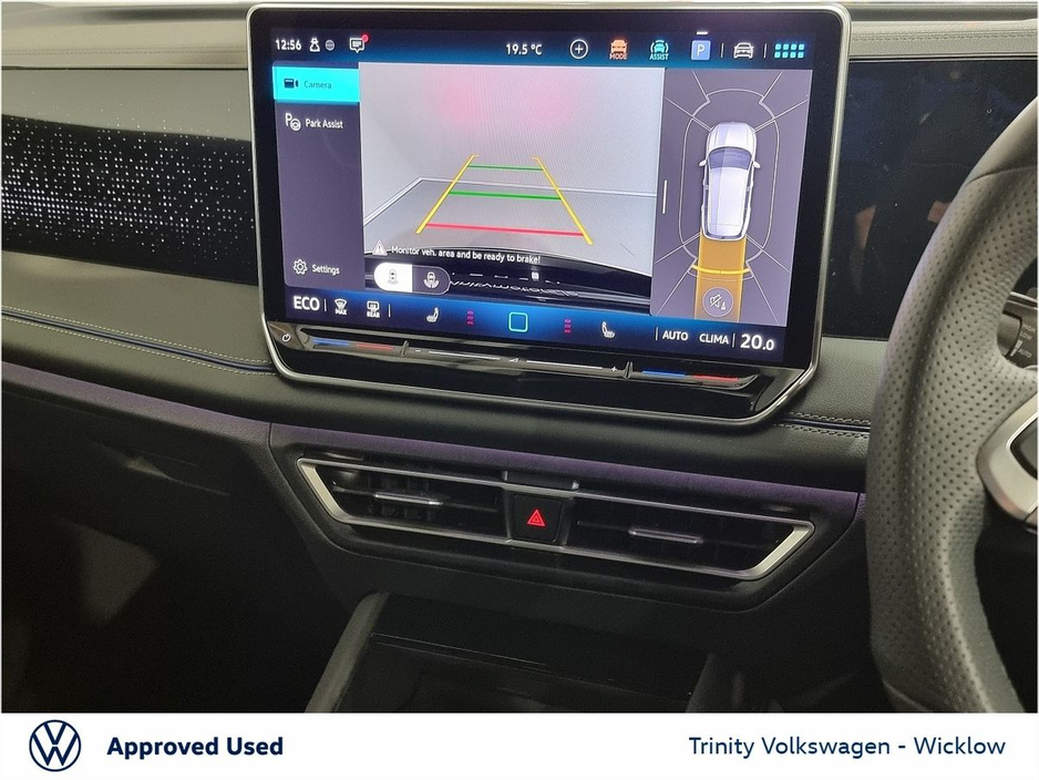 2025 Volkswagen Tiguan - image 18