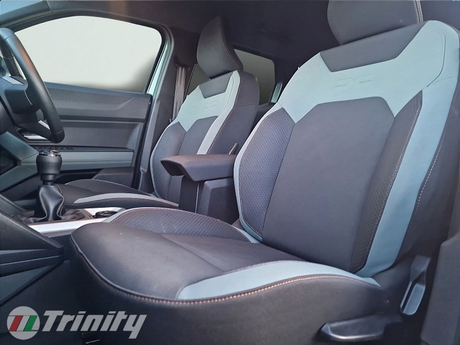 2025 Dacia Duster * 4X4 EXTREME MHEV 140BHP * TRINITY MOTORS * €30,945
