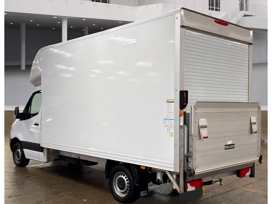 2023 Mercedes-Benz Sprinter - image 3