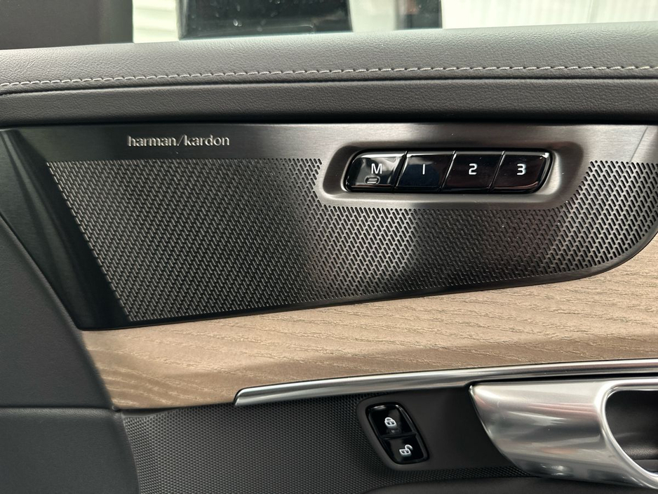 2026 Volvo XC90 - image 22