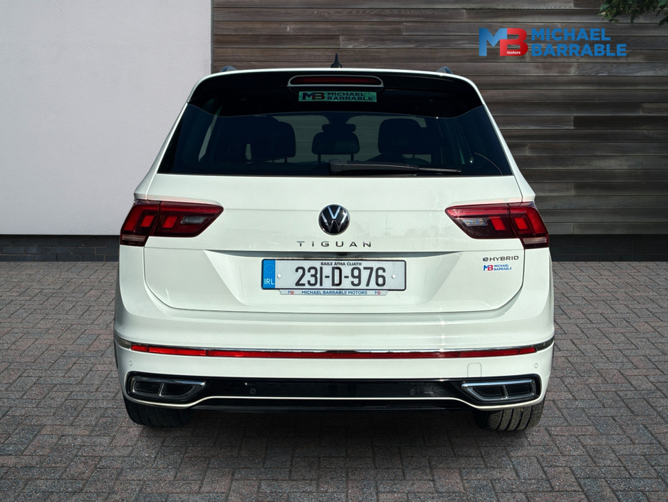 2023 Volkswagen Tiguan - image 12