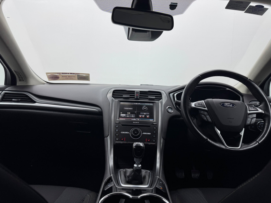 2015 Ford Mondeo - image 10