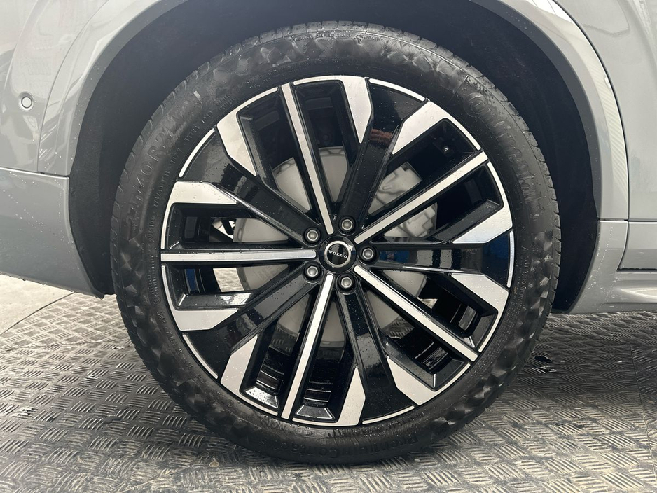 2026 Volvo XC90 - image 5