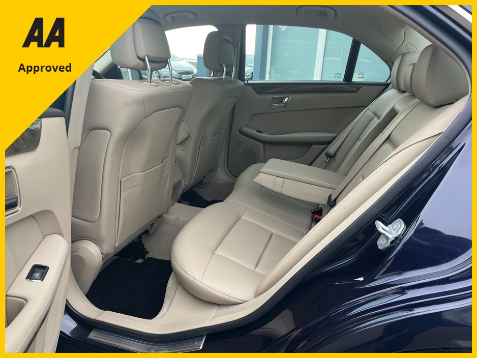 2010 Mercedes-Benz E Class - image 13