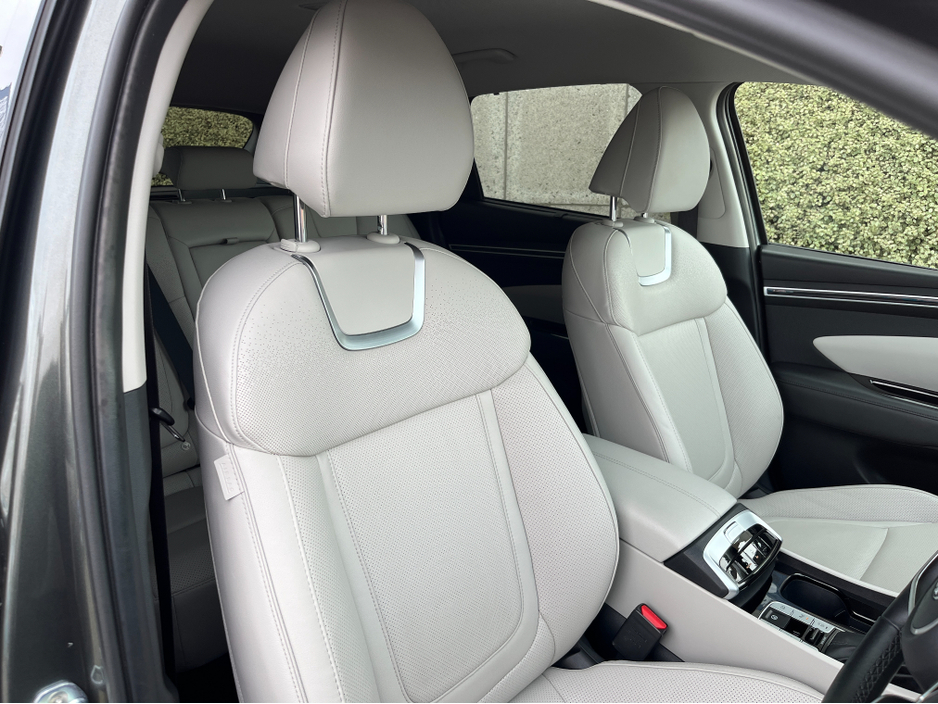 2022 Hyundai Tucson - image 12