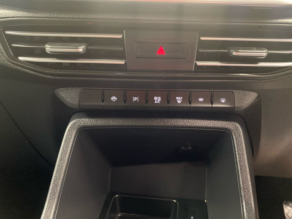 2024 Ford Tourneo Connect - image 18