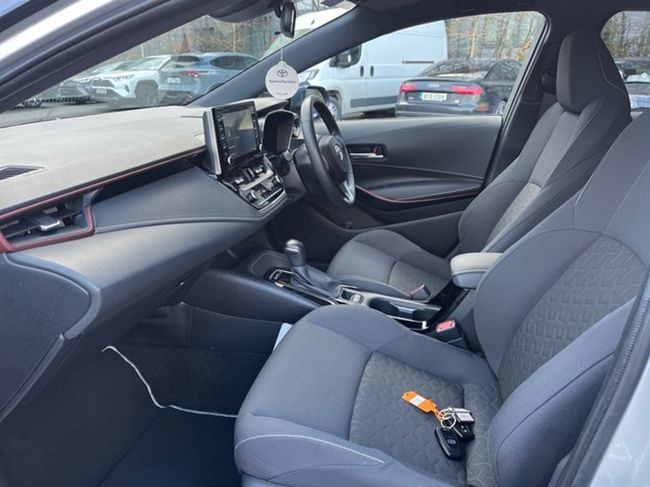 2020 Toyota Corolla - image 6