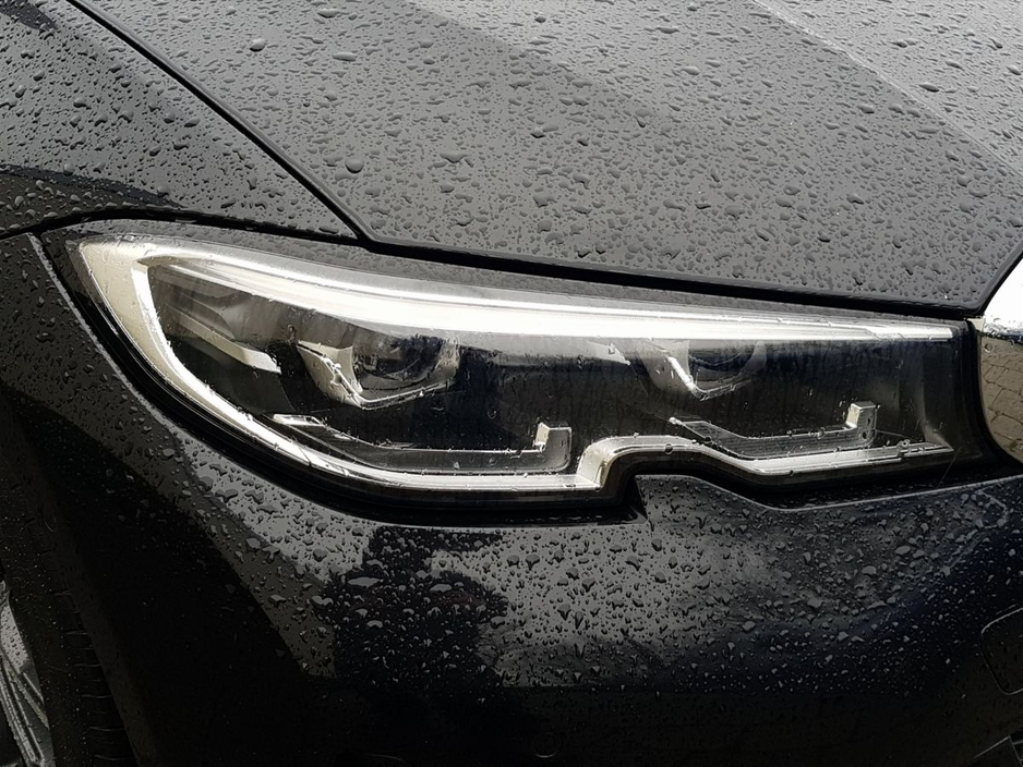 2019 BMW 3 Series - image 19