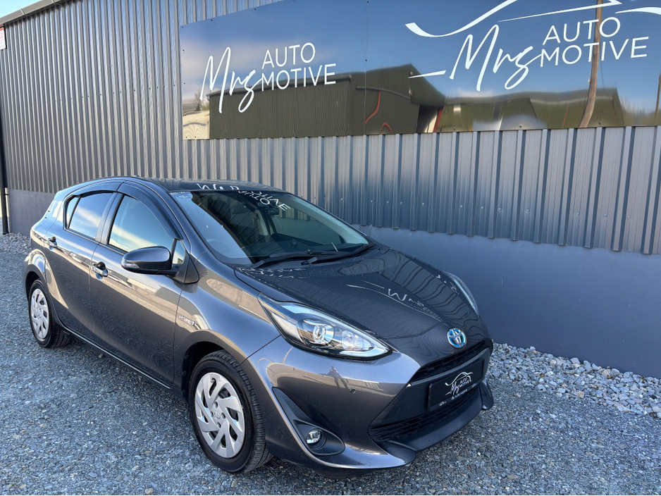 2018 Toyota Aqua - image 5