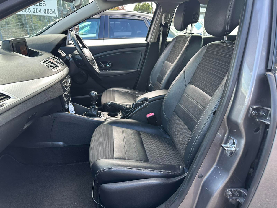 2017 Renault Fluence - image 8