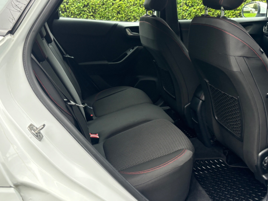 2020 Ford Puma - image 10