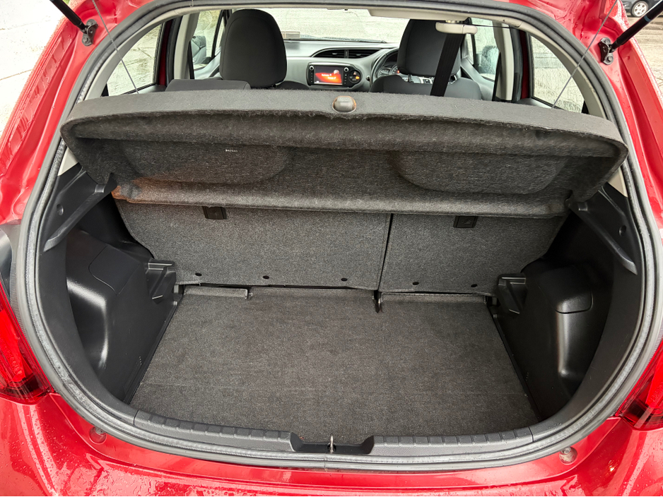 2015 Toyota Yaris SOL 1.33 PETROL 6 SPEED MANUAL 4DR HATCHBACK *ONE OWNER IRISH CAR* *TOP SPEC* *FULL TOYOTA SERVICE HISTORY* *NEW NCT 01/2027* *€200 ROAD TAX* *FINANCE ARRANGED TODAY* €10,450