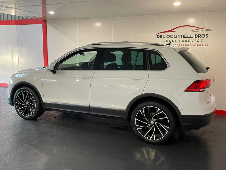 2018 Volkswagen Tiguan - image 9