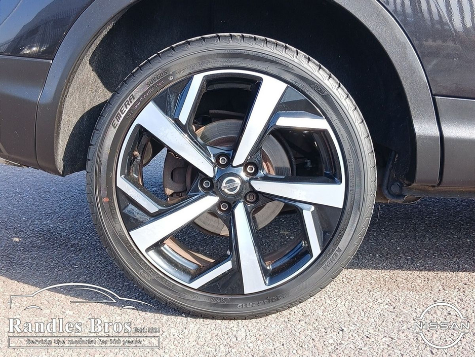 2018 Nissan Qashqai - image 6