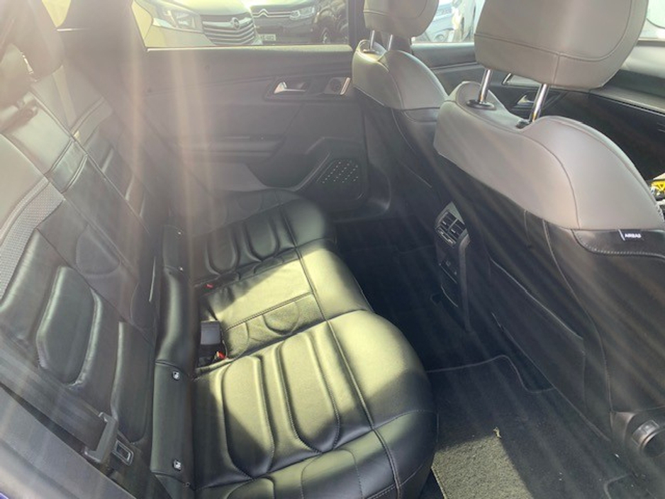 2023 Citroen C5X - image 10