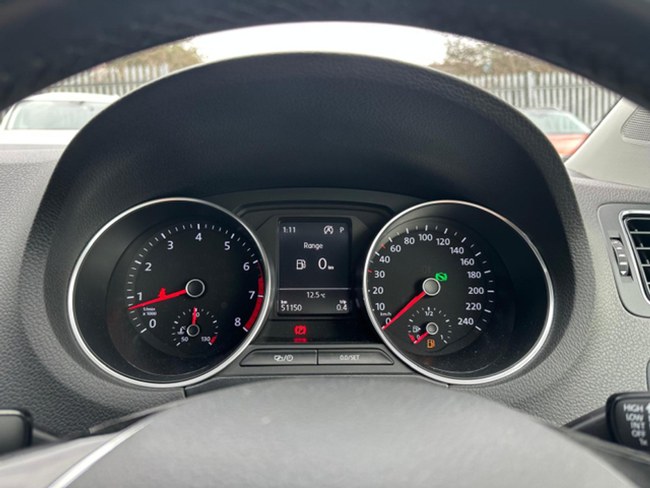 2017 Volkswagen Polo - image 18