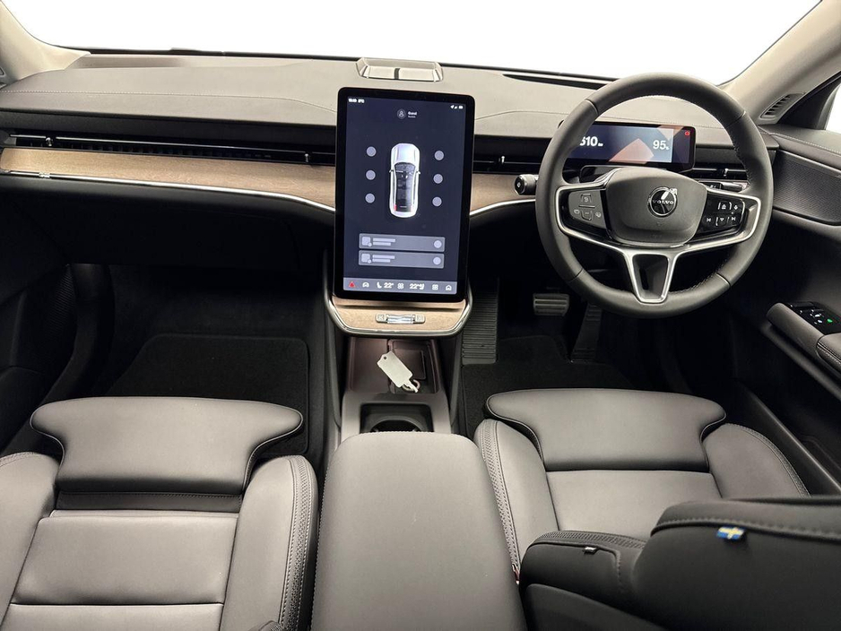 2026 Volvo ES90 - image 8