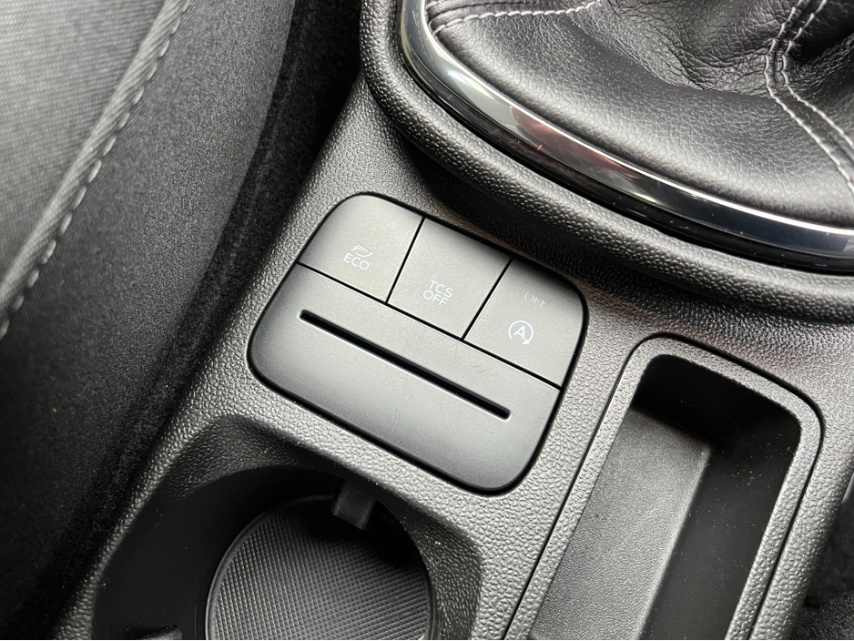 2018 Ford Fiesta - image 16