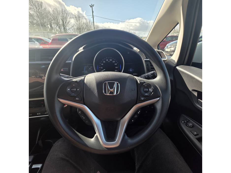 2018 Honda Fit - image 23