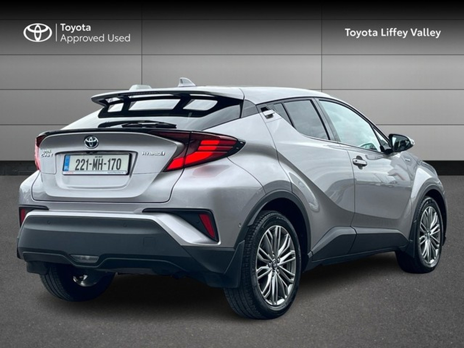 2022 Toyota C-HR - image 2